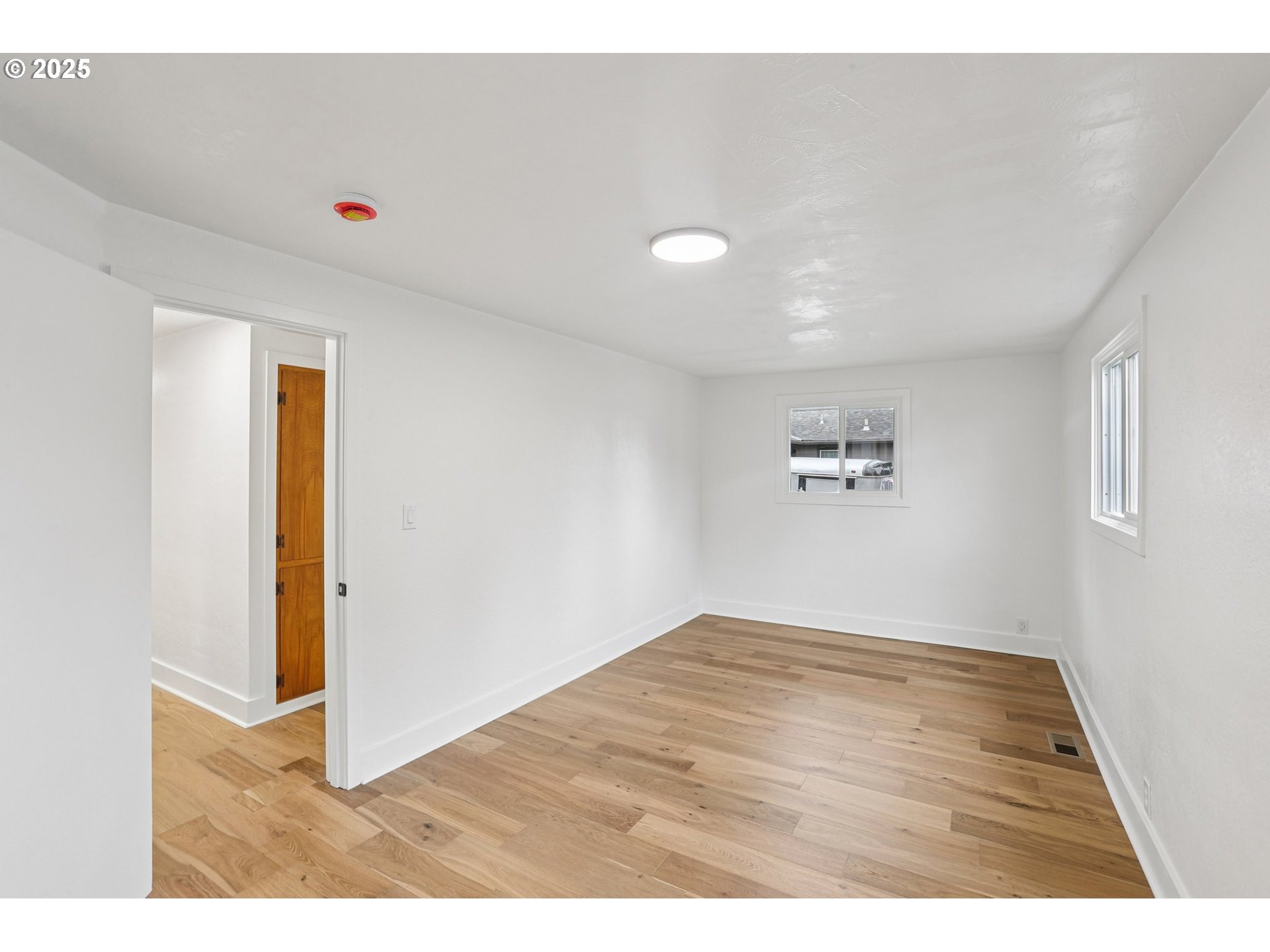 870 Rafael Avenue North Keizer, OR 97303 - Photo 27 of 37 a view of an empty room