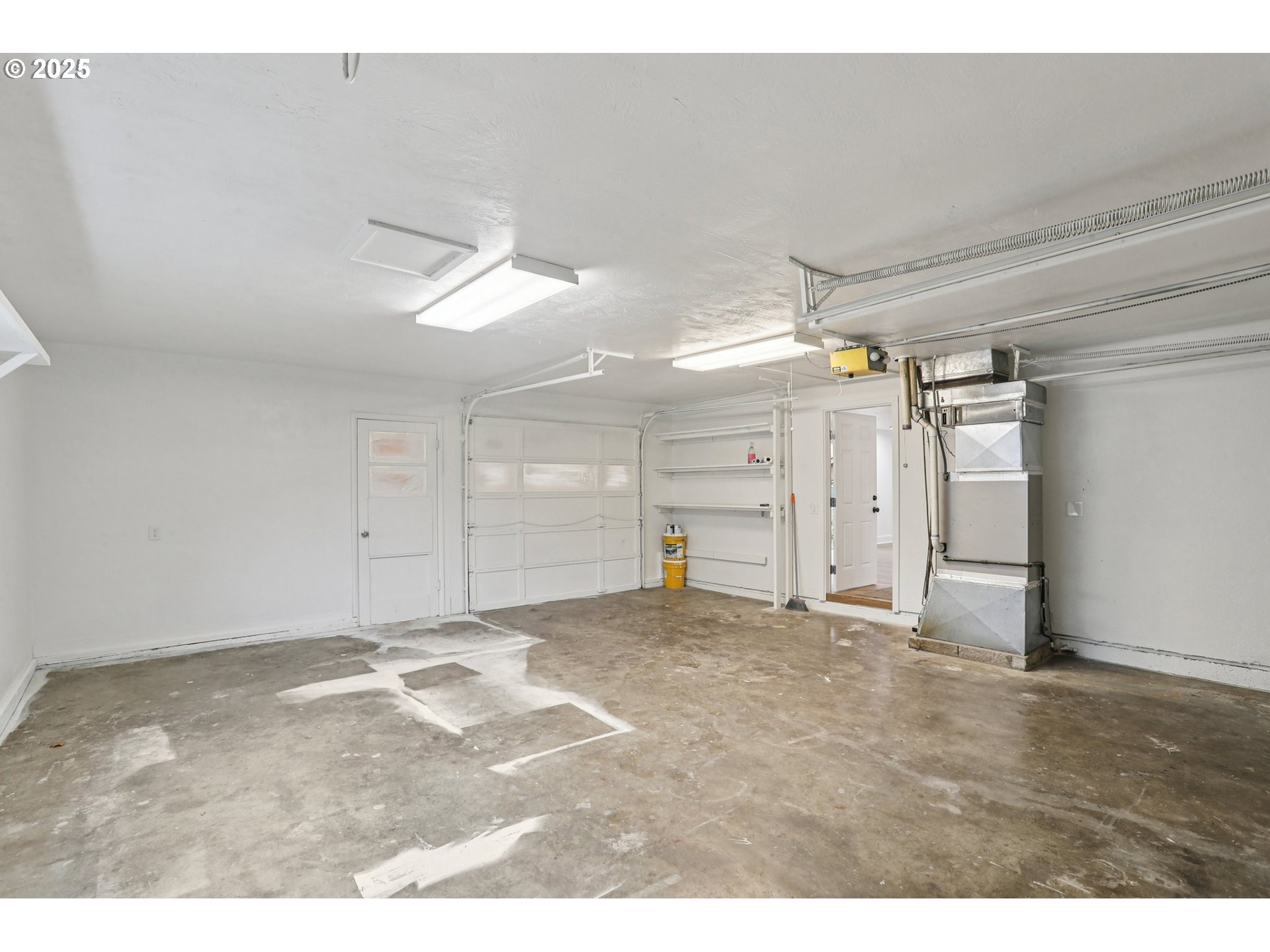 870 Rafael Avenue North Keizer, OR 97303 - Photo 32 of 37 a view of empty room
