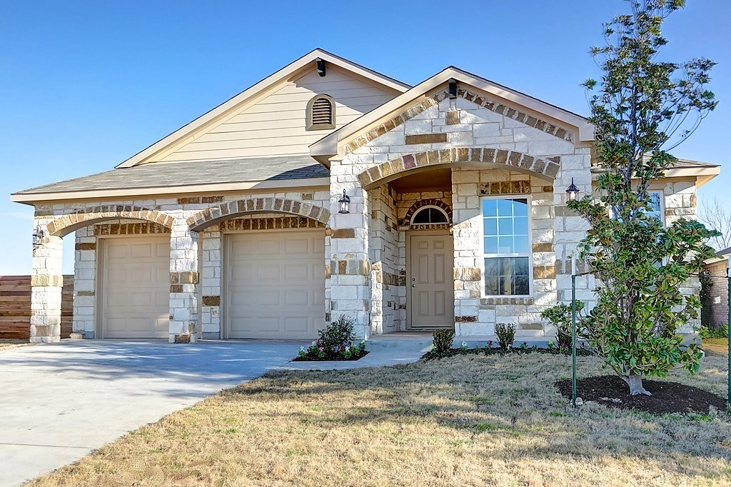 411 Gettysburg Loop Elgin, TX 78621 - Photo 1 of 1 Gallery Image 1