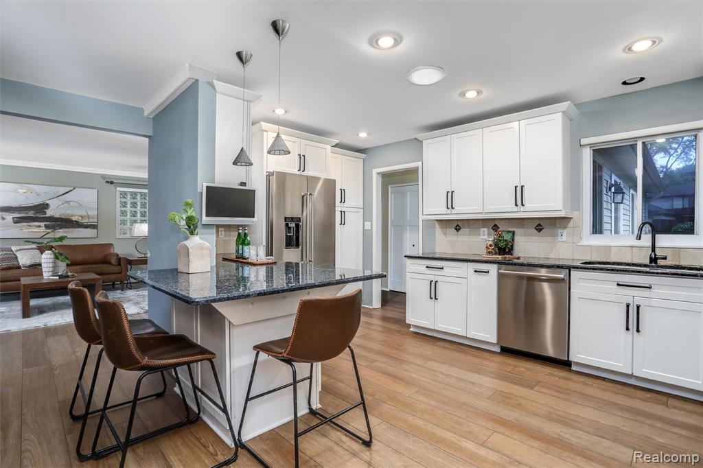 5908 Burnham Road Bloomfield Hills, MI 48301 - Photo 7 of 45 Gallery Image 7