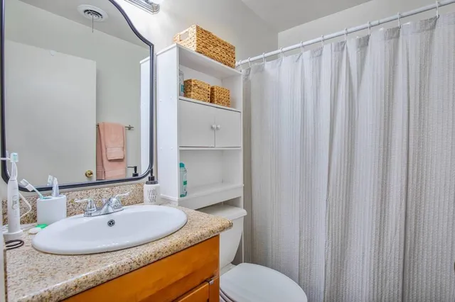 $1,325 | 498 Oak Avenue, Unit 2, Harahan, LA 70123