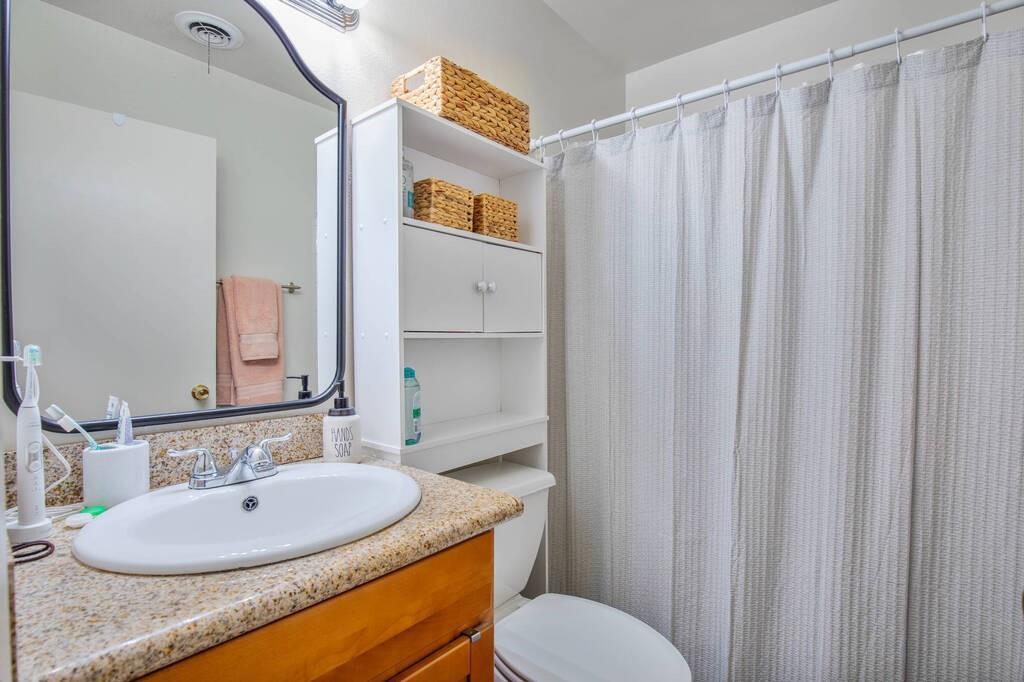 498 Oak Avenue, Unit 2 Harahan, LA 70123 - Photo 10 of 11