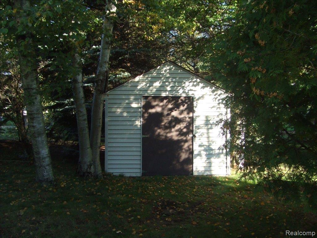 2815 Lakeshore Road Applegate, MI 48401 - Photo 9 of 9 shed