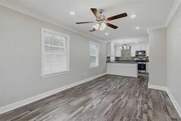 $1,350 | 1906 8th Avenue, Lake Charles, LA 70601