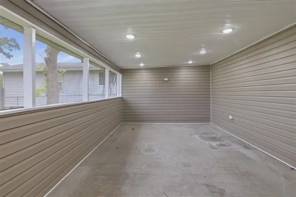 $1,350 | 1906 8th Avenue, Lake Charles, LA 70601