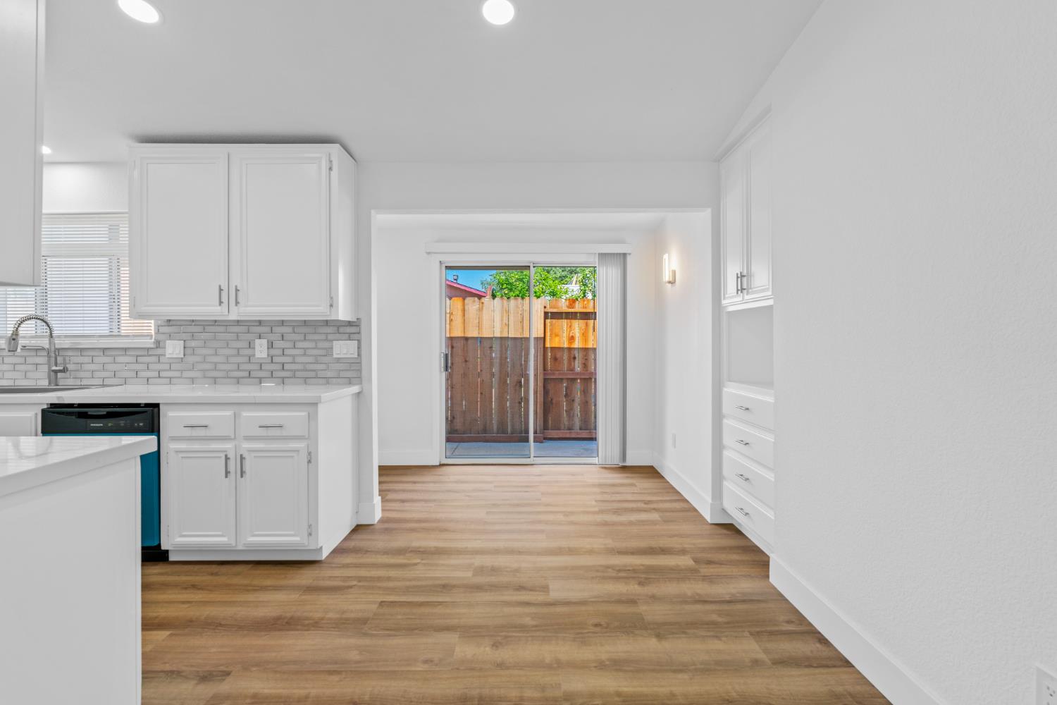 1833 Mimi Way Modesto, CA 95351 - Photo 10 of 27