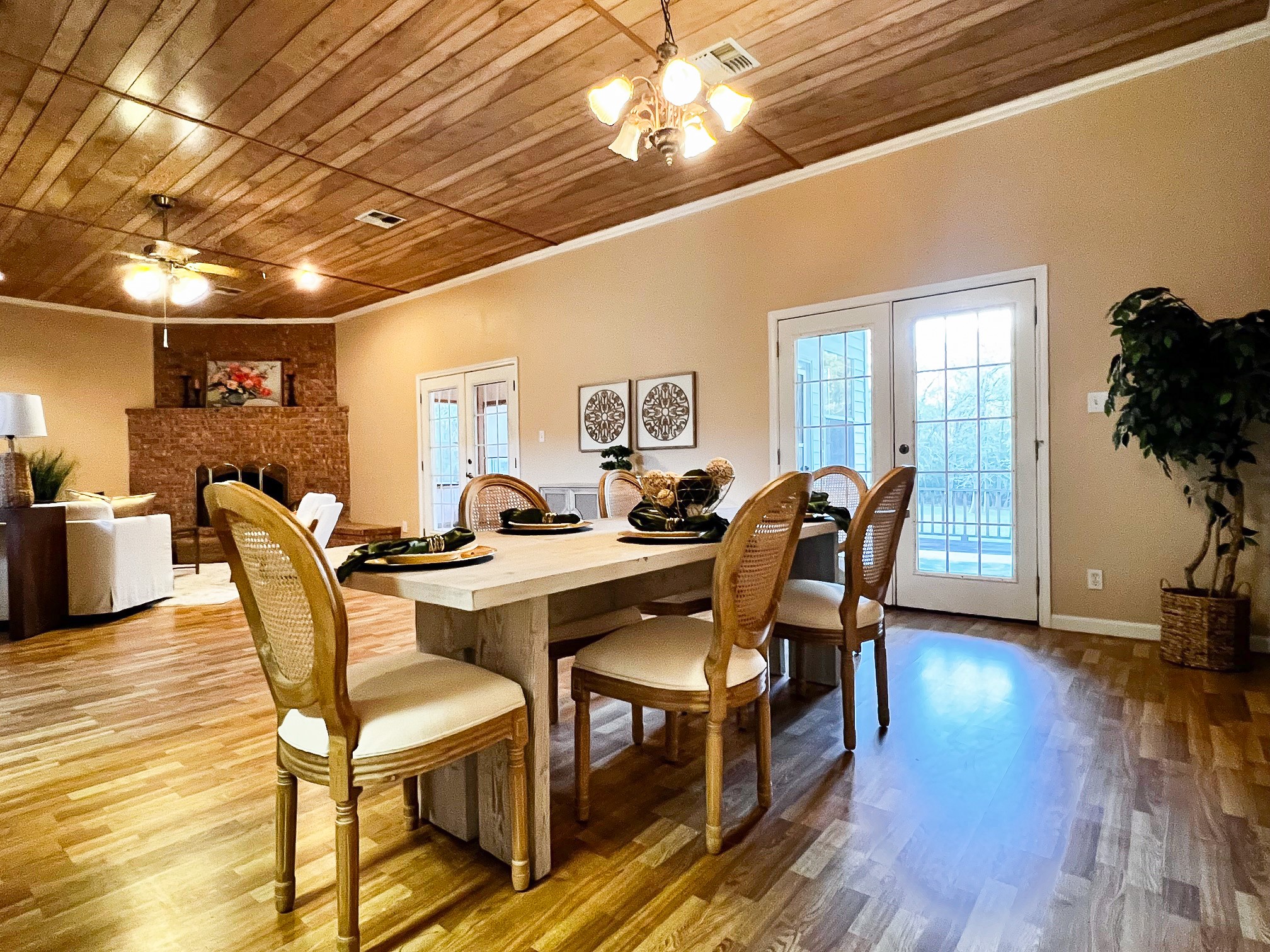 730 Panorama Road La Grange, TX 78945 - Photo 10 of 37