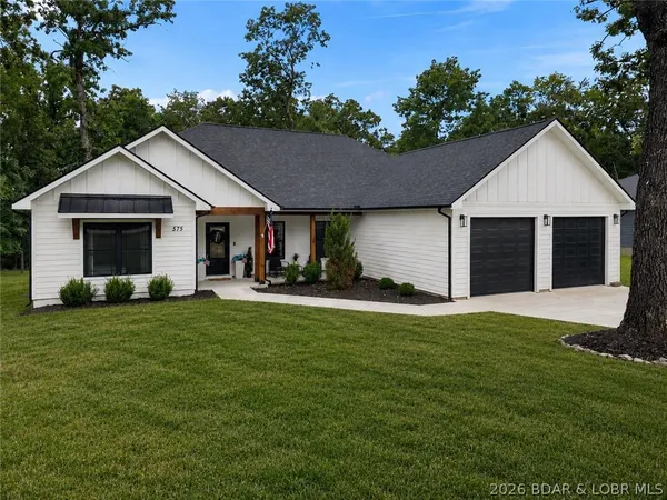 $559,000 | 575 Grand Point Boulevard, Sunrise Beach, MO 65079