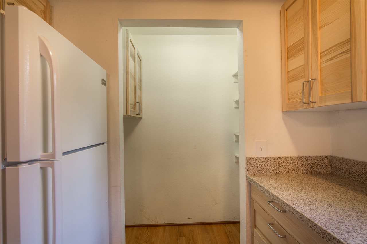 10512 Iris Road Truckee, CA 96161 - Photo 9 of 14 Gallery Image 9