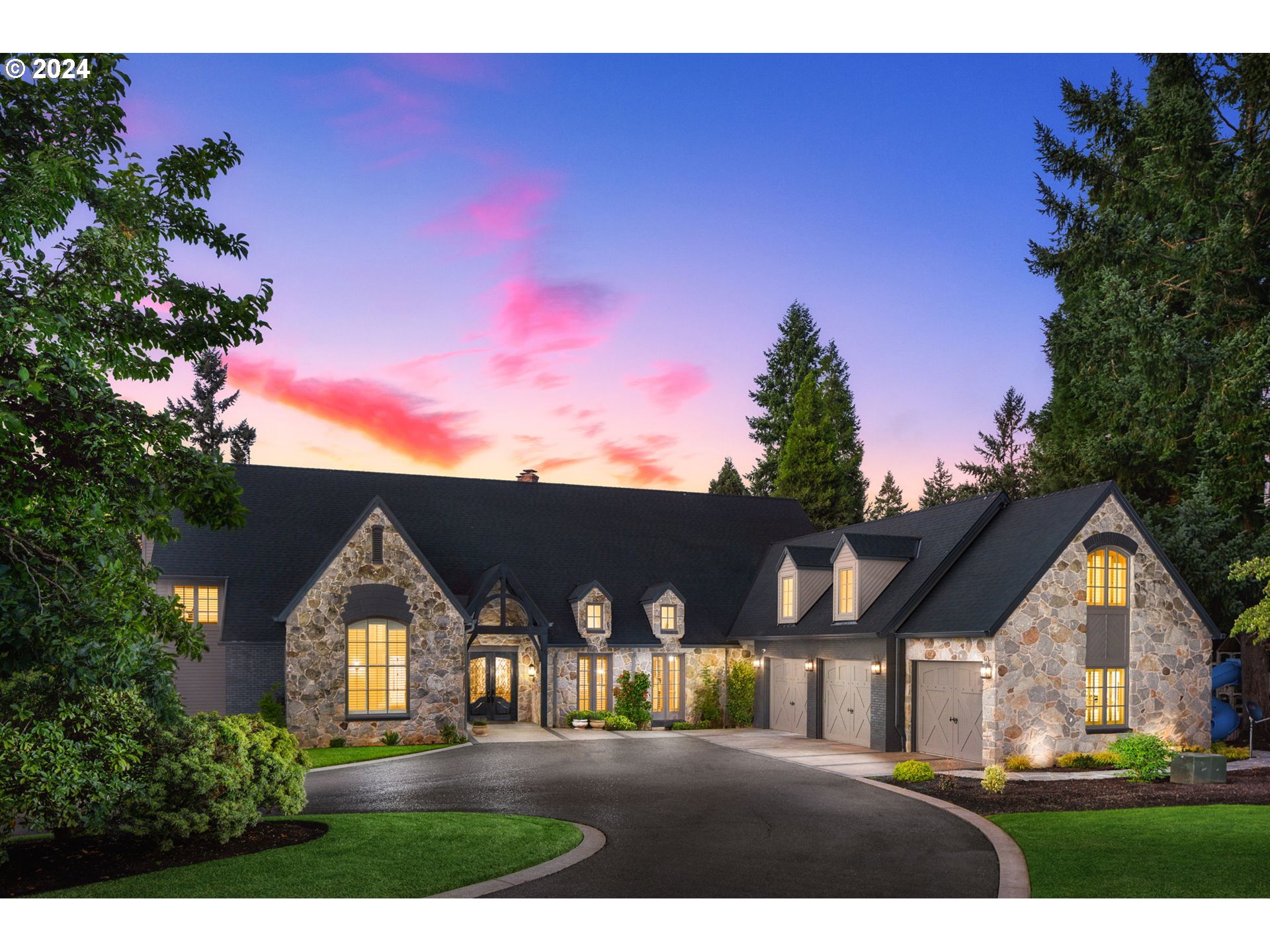 909 Southwest Schaeffer Road West Linn, OR 97068 - Photo 1 of 48 Gallery Image 1