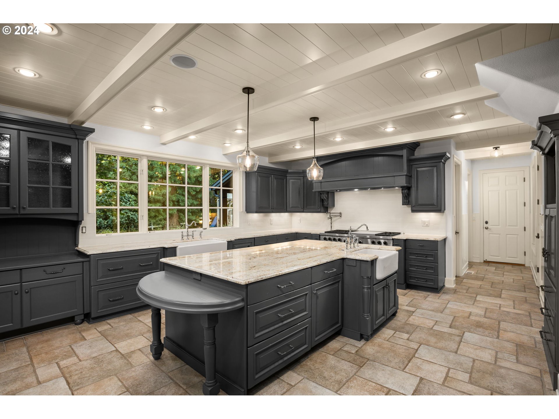 909 Southwest Schaeffer Road West Linn, OR 97068 - Photo 13 of 48 Kitchen