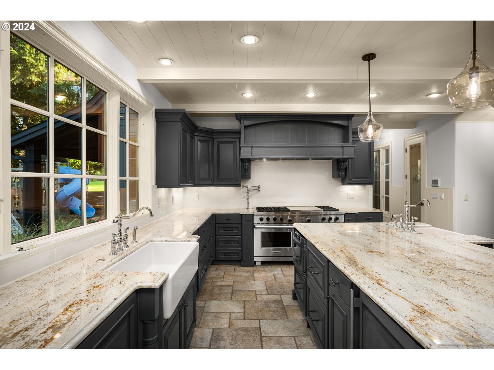 909 Southwest Schaeffer Road West Linn, OR 97068 - Photo 14 of 48 Kitchen