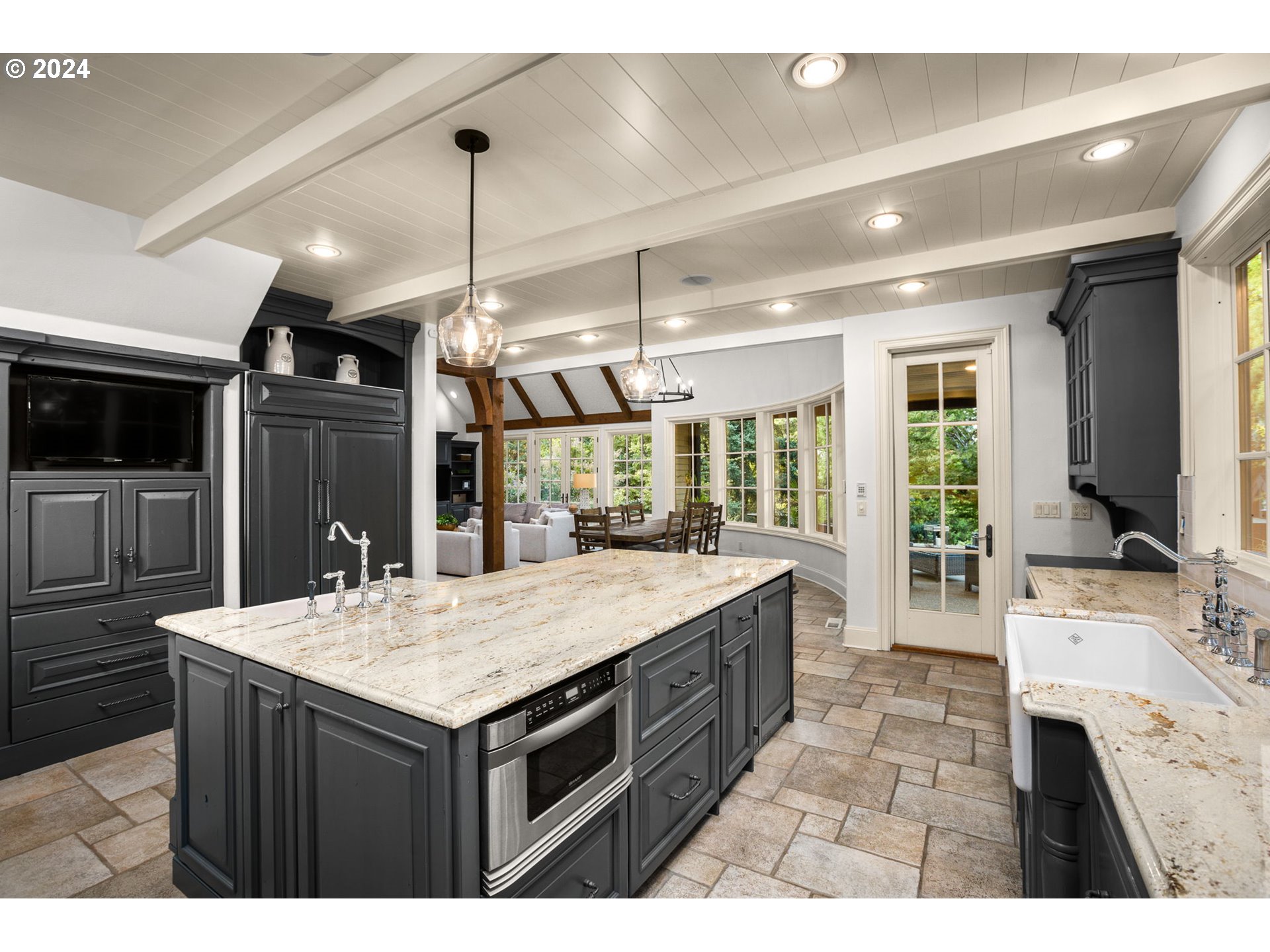 909 Southwest Schaeffer Road West Linn, OR 97068 - Photo 16 of 48 Kitchen