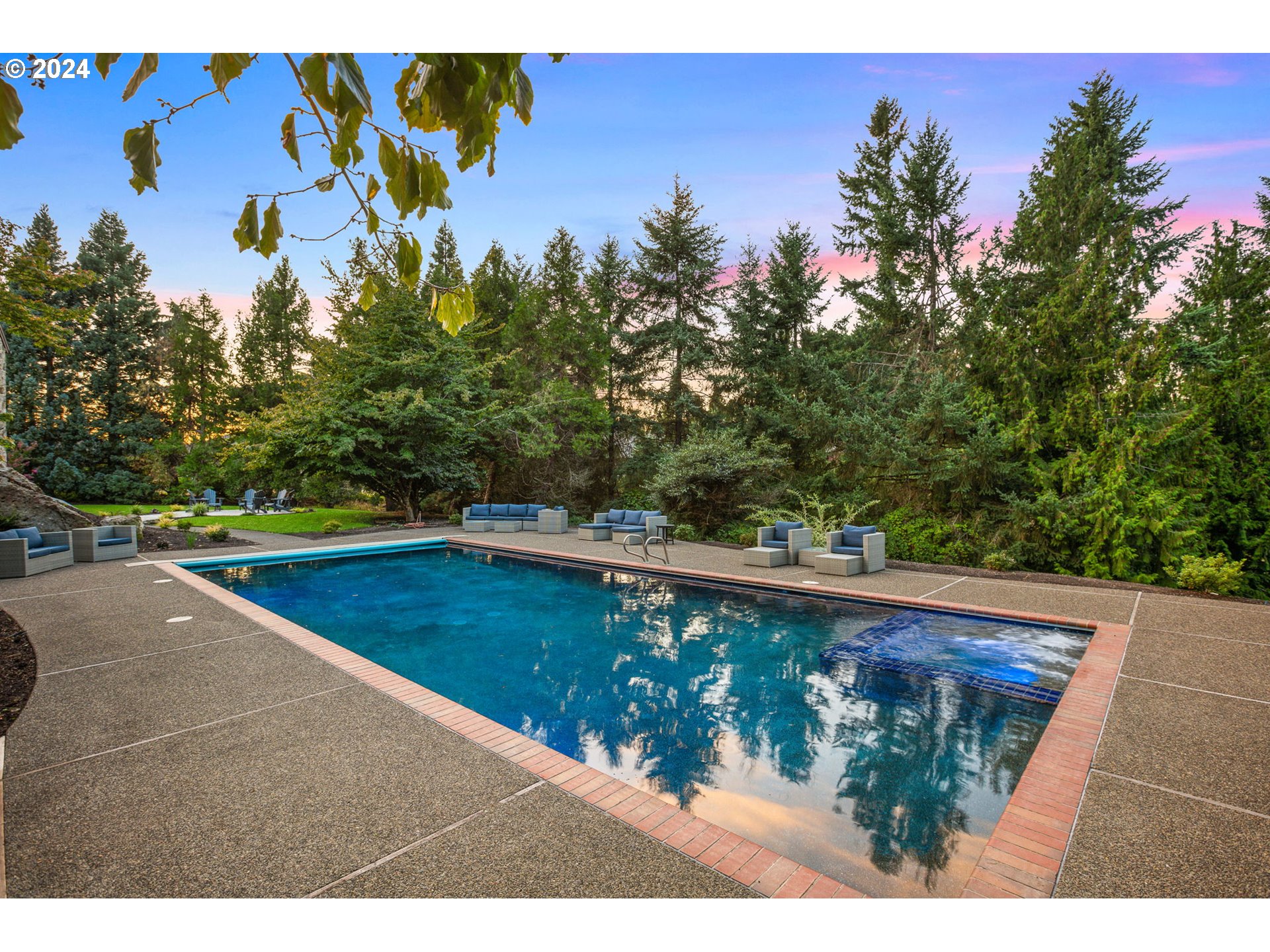 909 Southwest Schaeffer Road West Linn, OR 97068 - Photo 2 of 48 Swimming Pool
