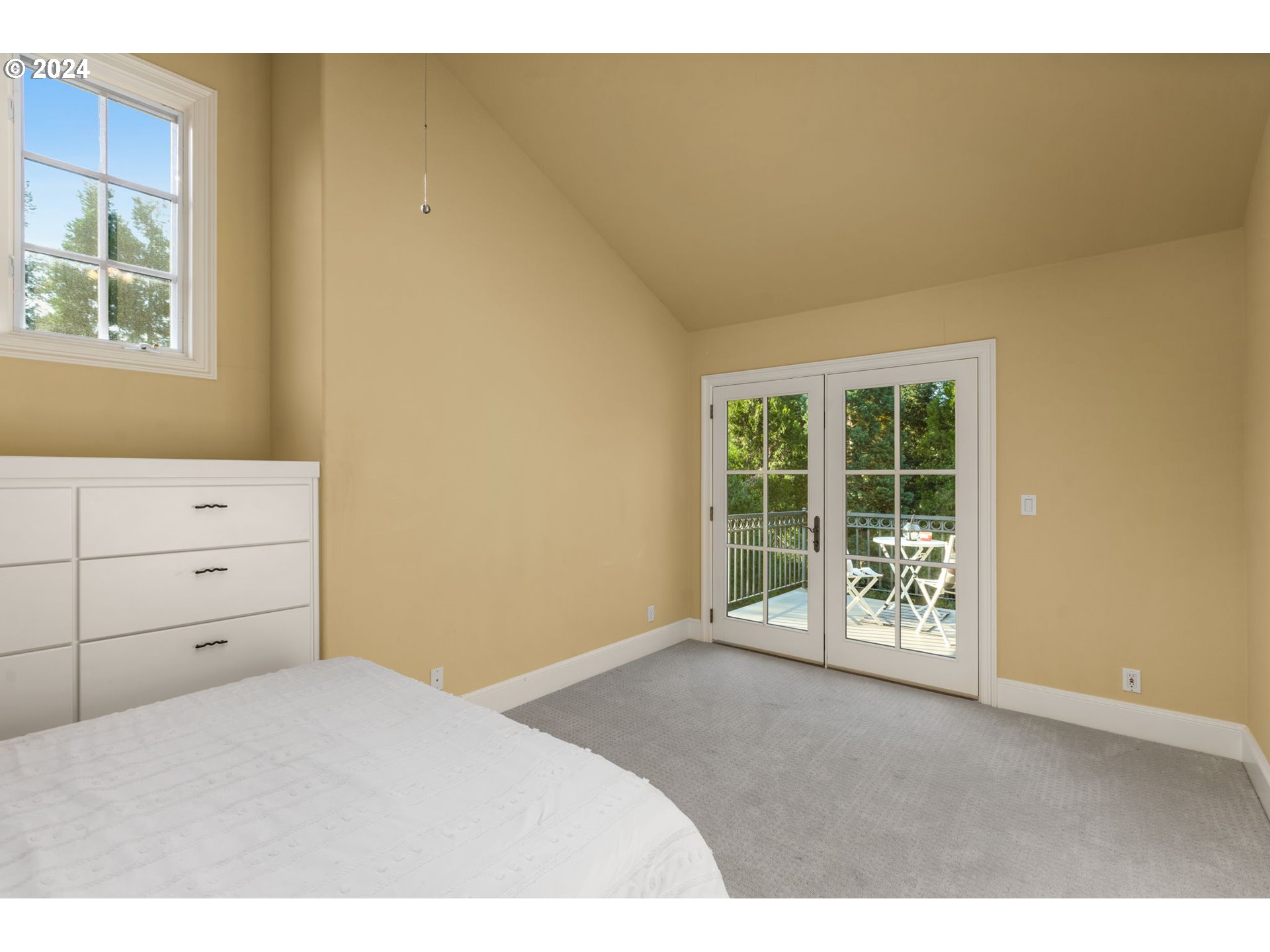 909 Southwest Schaeffer Road West Linn, OR 97068 - Photo 29 of 48 Bedroom