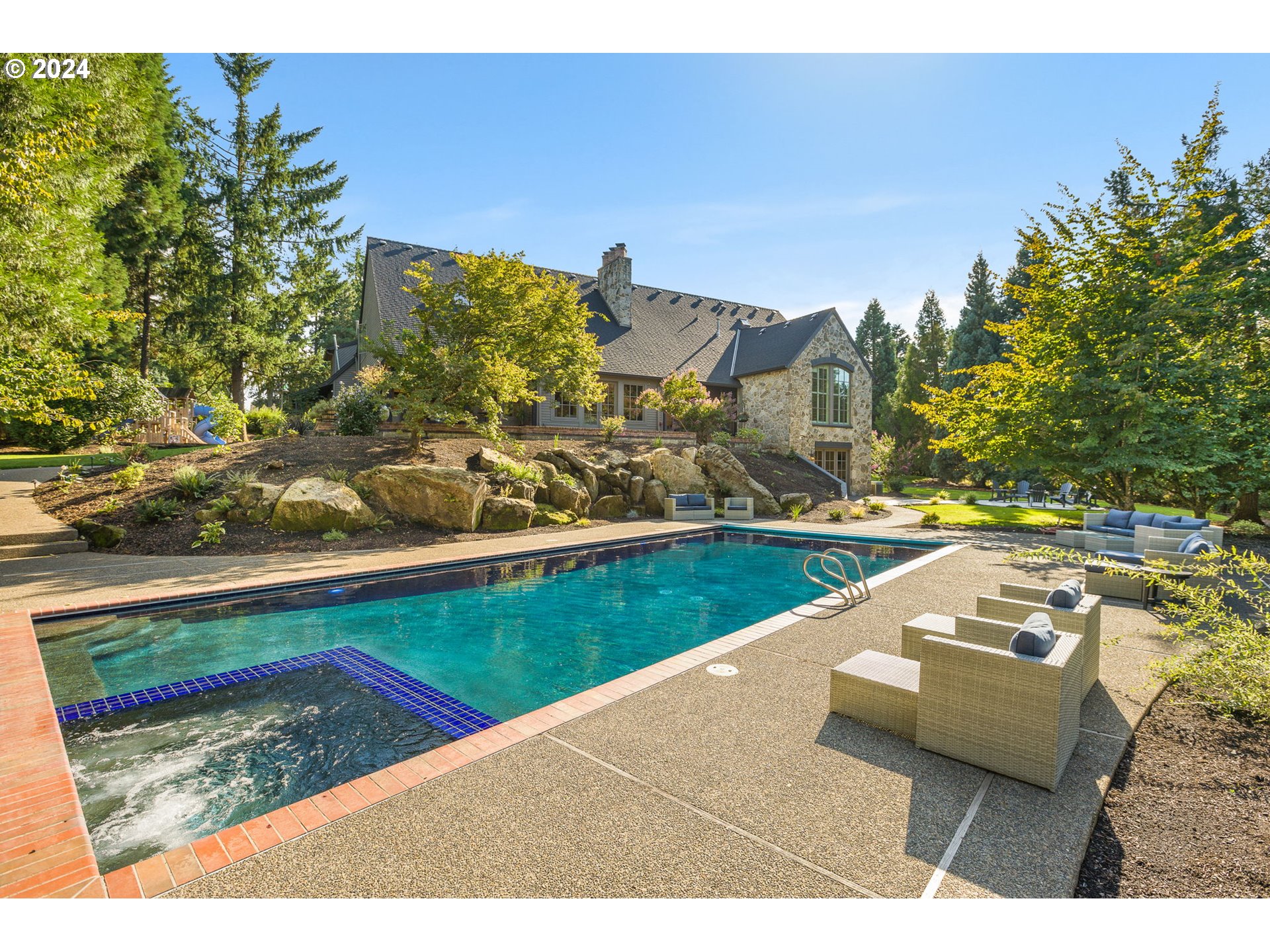 909 Southwest Schaeffer Road West Linn, OR 97068 - Photo 45 of 48 Swimming Pool