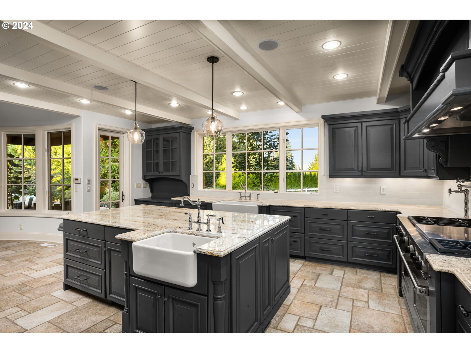 909 Southwest Schaeffer Road West Linn, OR 97068 - Photo 5 of 48 Kitchen