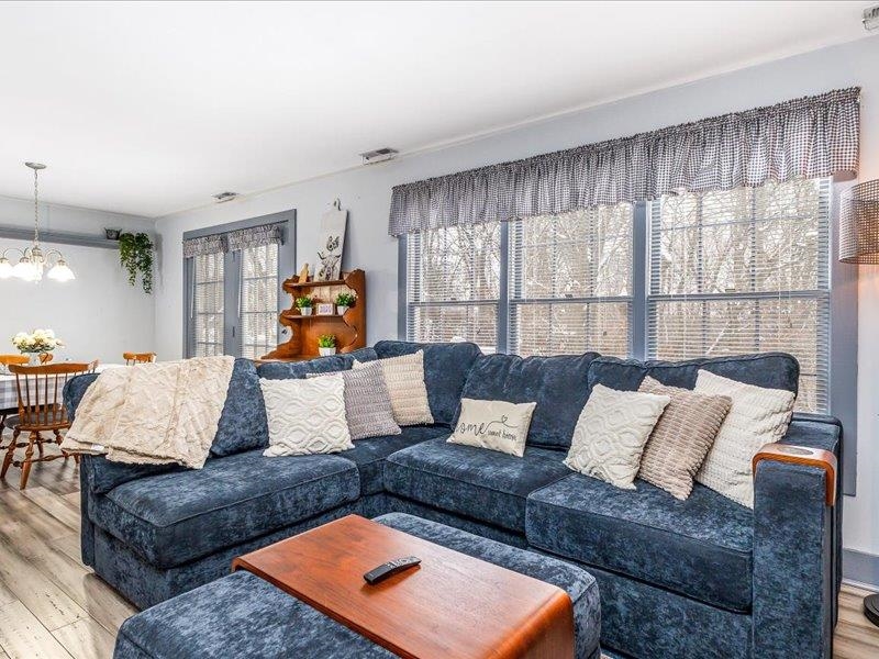 22 Thatcher Lane Galena, IL 61036 - Photo 3 of 24 a living room with furniture and a couch