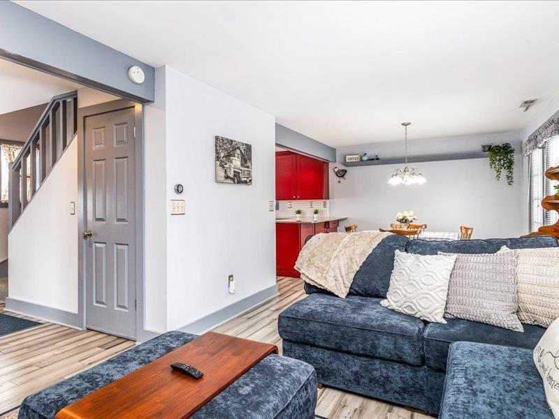 22 Thatcher Lane Galena, IL 61036 - Photo 6 of 24 a living room with furniture and a couch