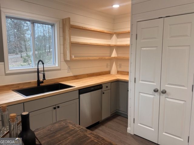 410 Lakeside Hills Road Martin, GA 30557 - Photo 18 of 71 a kitchen with a sink and cabinets