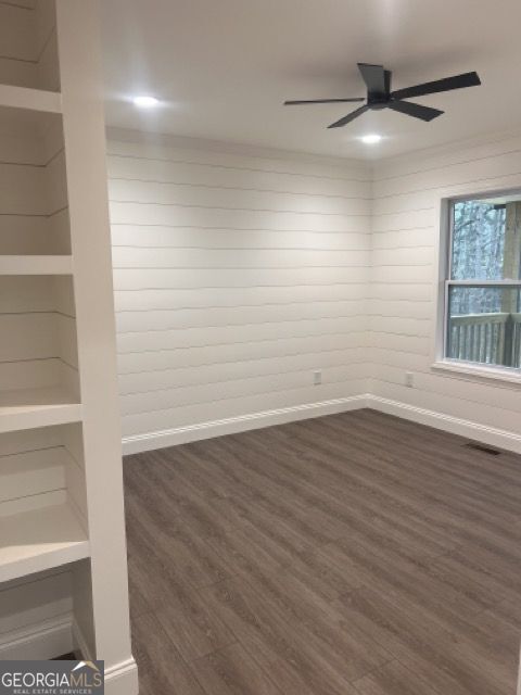 410 Lakeside Hills Road Martin, GA 30557 - Photo 27 of 53 wooden floor in an empty room with a window