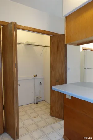 $159,900 | 1092 North Broad Street, Galesburg, IL 61401