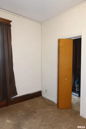 $159,900 | 1092 North Broad Street, Galesburg, IL 61401