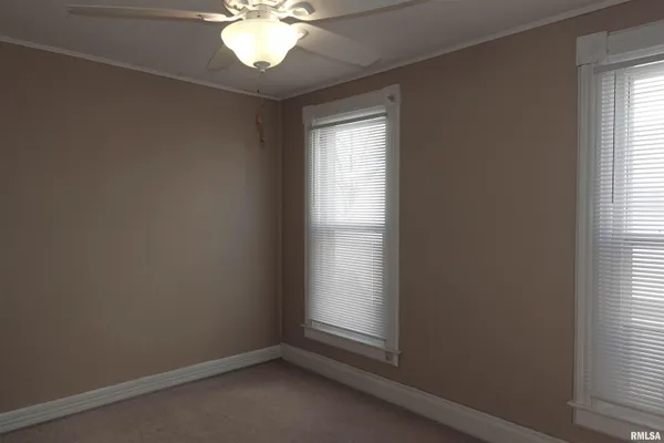 $159,900 | 1092 North Broad Street, Galesburg, IL 61401