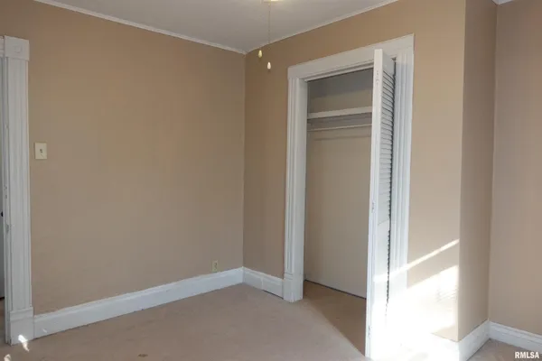 $159,900 | 1092 North Broad Street, Galesburg, IL 61401