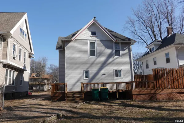 $159,900 | 1092 North Broad Street, Galesburg, IL 61401