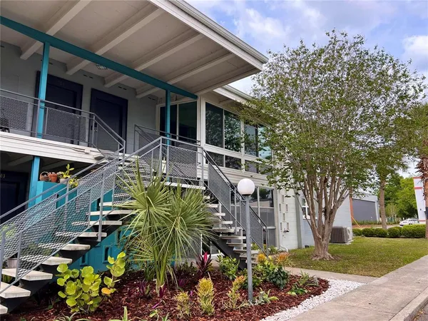 $2,300 | 151 North Orlando Avenue, Unit 203, Winter Park, FL 32789