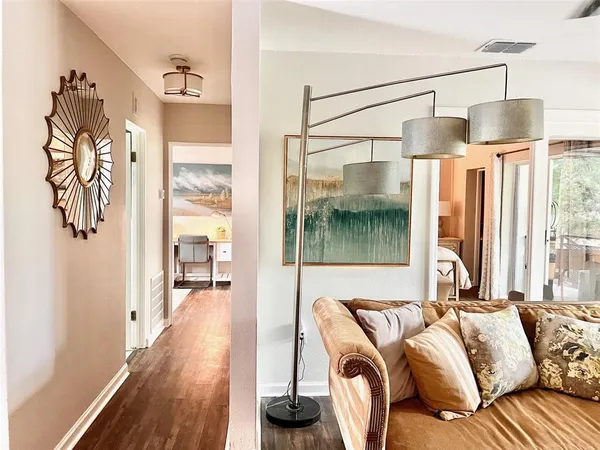 $2,300 | 151 North Orlando Avenue, Unit 203, Winter Park, FL 32789