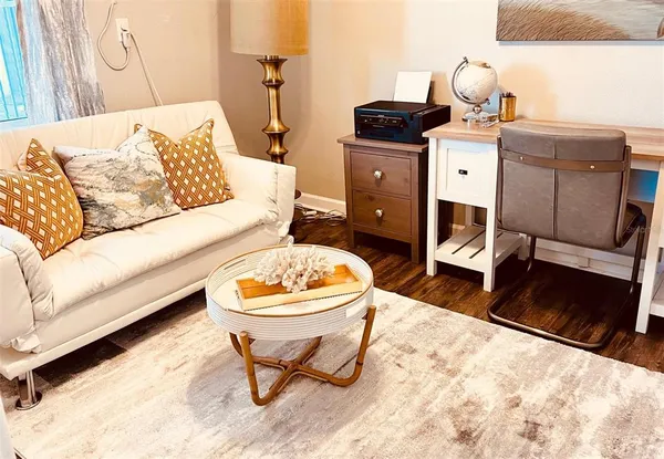 $2,300 | 151 North Orlando Avenue, Unit 203, Winter Park, FL 32789