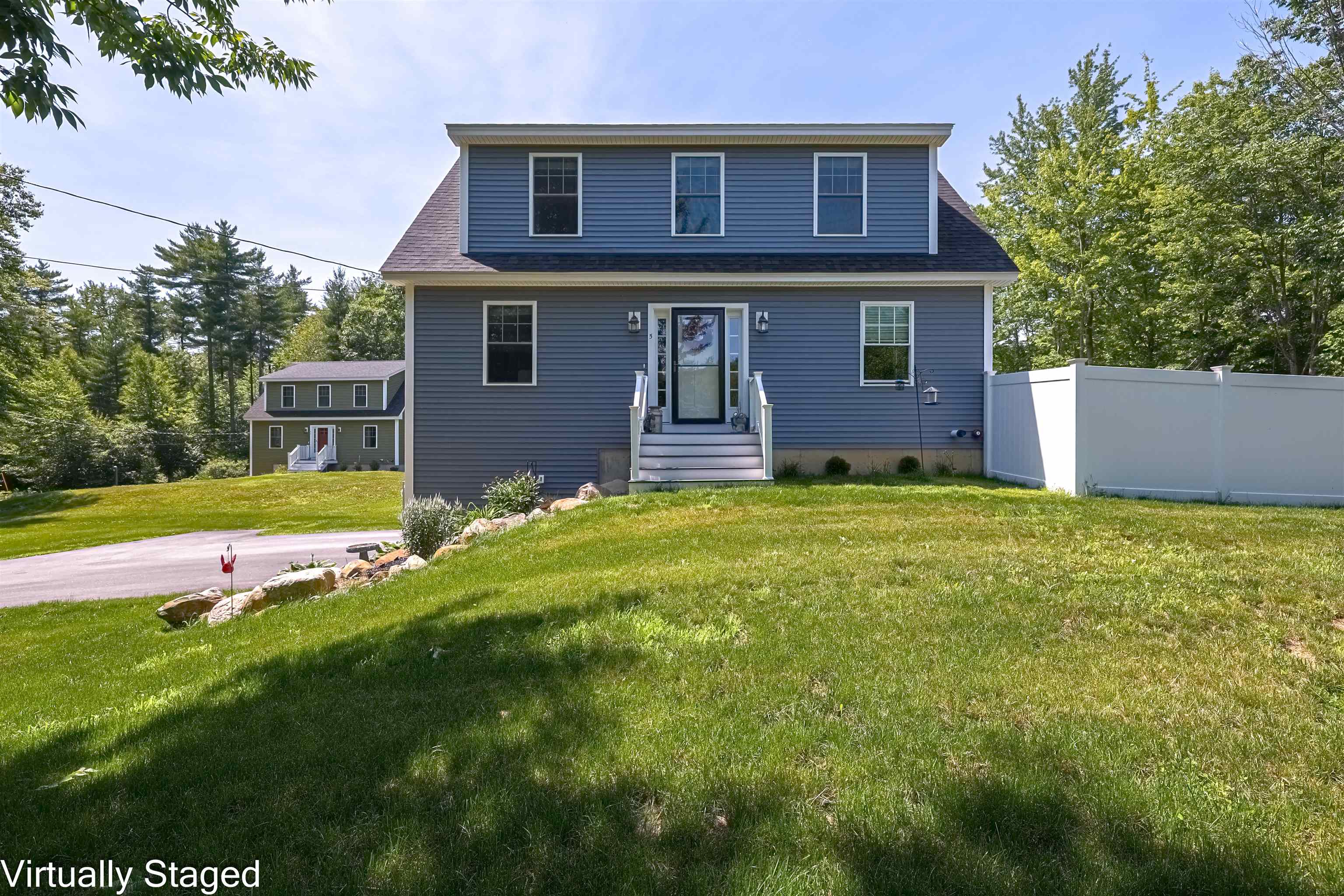 5 Laura Drive Rochester, NH 03867 - Photo 2 of 35