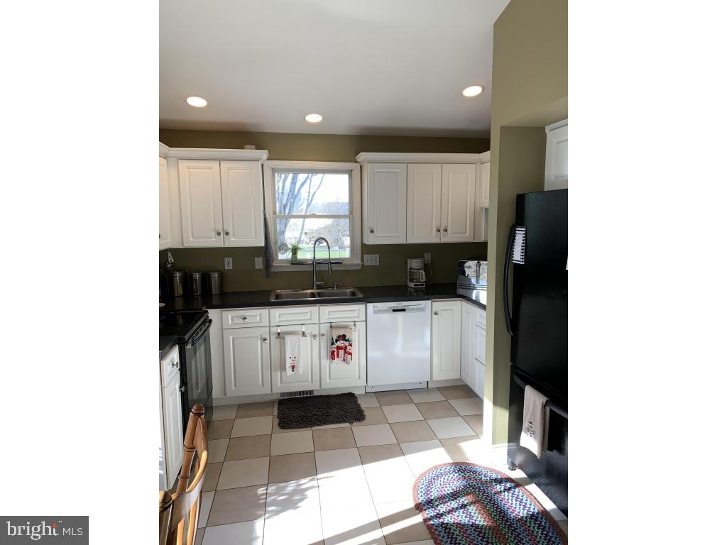 236 Royal Road Palmyra, PA 17078 - Photo 3 of 46 Gallery Image 3