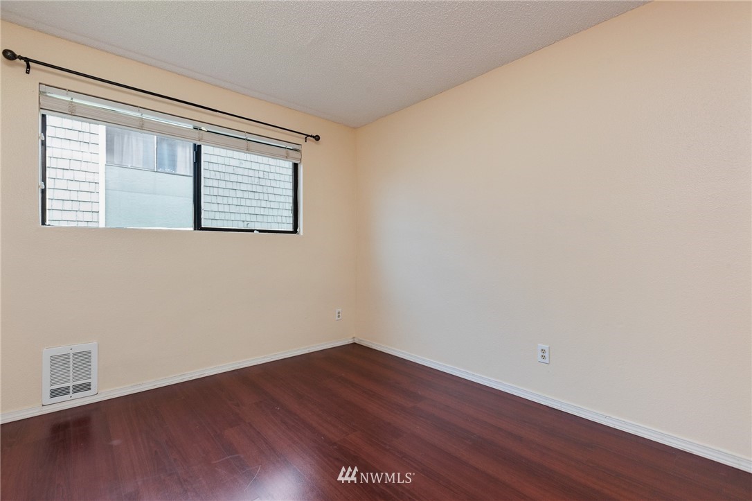 2020 Grant Avenue South, Unit E101 Renton, WA 98055 - Photo 12 of 22