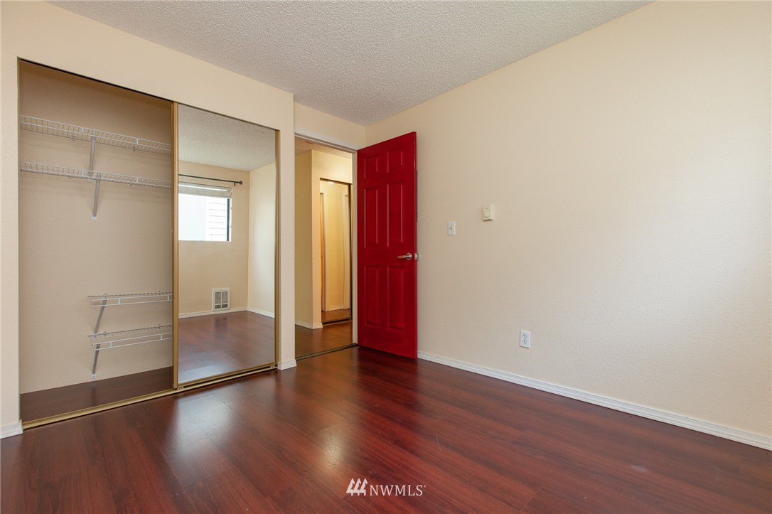 2020 Grant Avenue South, Unit E101 Renton, WA 98055 - Photo 13 of 22