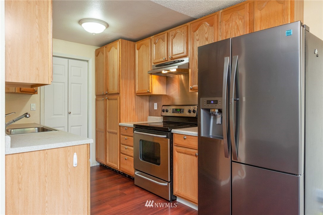 2020 Grant Avenue South, Unit E101 Renton, WA 98055 - Photo 6 of 22
