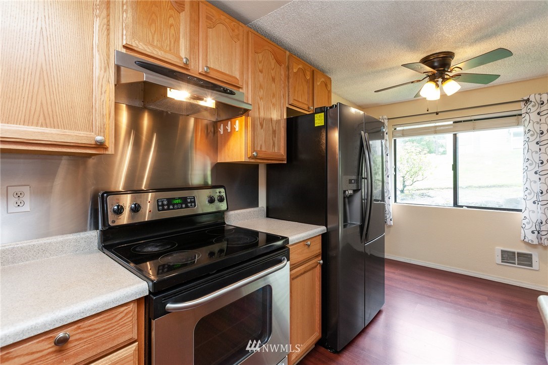 2020 Grant Avenue South, Unit E101 Renton, WA 98055 - Photo 8 of 22