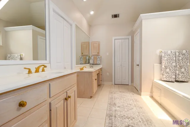 $585,000 | 531 Woodgate Boulevard, Baton Rouge, LA 70808