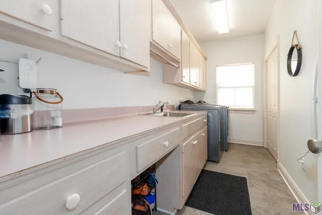 $585,000 | 531 Woodgate Boulevard, Baton Rouge, LA 70808