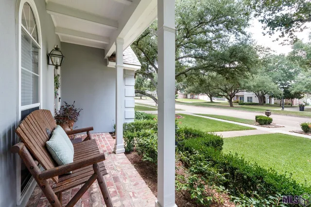 $585,000 | 531 Woodgate Boulevard, Baton Rouge, LA 70808