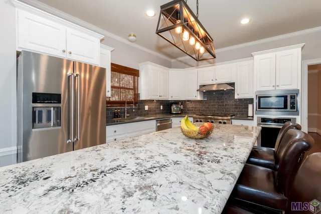 $585,000 | 531 Woodgate Boulevard, Baton Rouge, LA 70808