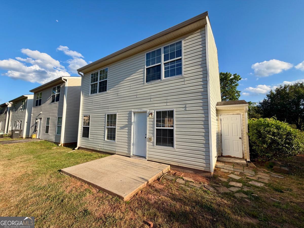 15 Lakeside Circle Covington, GA 30016 - Photo 2 of 16