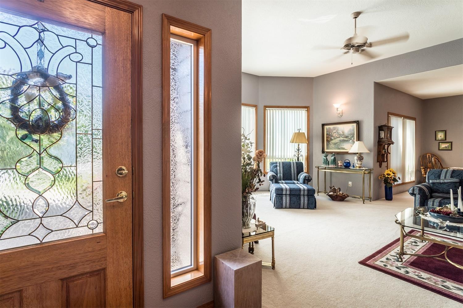 153 Keystone Way Eagle Point, OR 97524 - Photo 2 of 28 Additional Photo