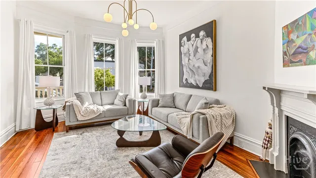 $2,400 | 319 East Anderson Street, Unit A, Savannah, GA 31401