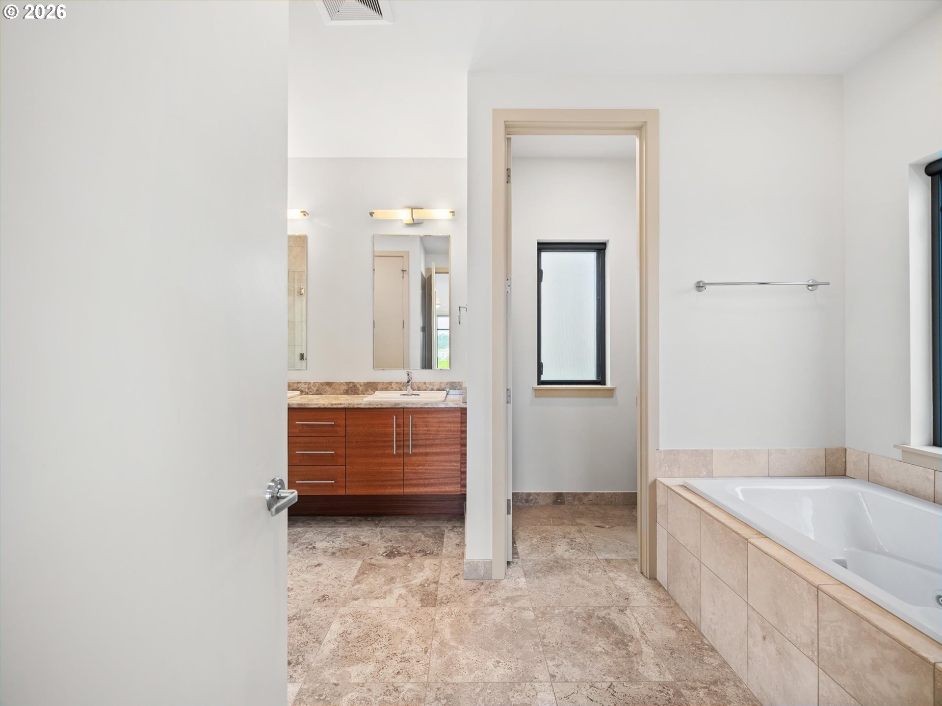 1742 Northwest Riverscape Street, Unit 1742 Portland, OR 97209 - Photo 15 of 31 Gallery Image 15