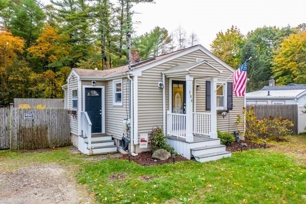 106 Peckham Road Acushnet, MA 02743 - Photo 1 of 31 Gallery Image 1