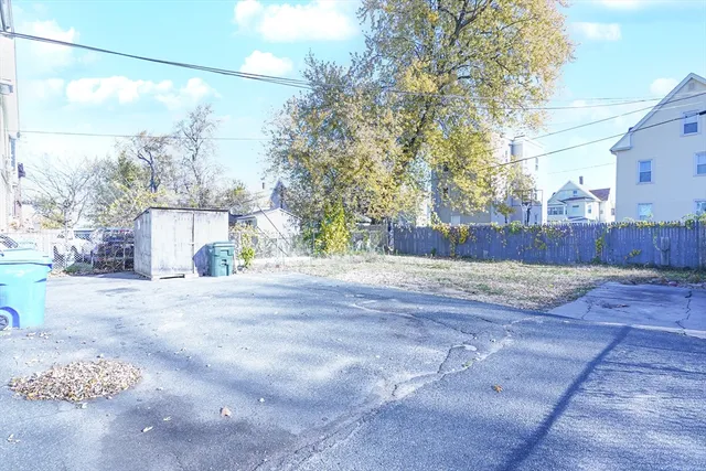 $299,900 | 371-373 Oakland Street, Springfield, MA 01108