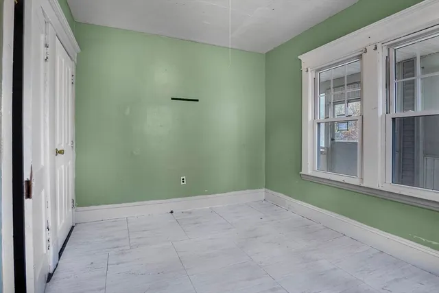 $299,900 | 371-373 Oakland Street, Springfield, MA 01108